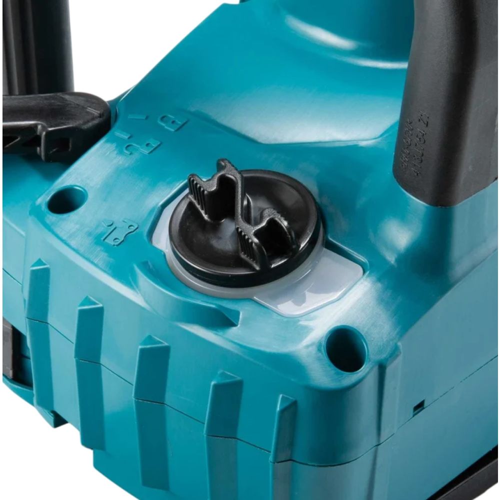 Аккумуляторная цепная пила Makita DUC357SF, 18 В, 35 см, 7.7 м/с, с АКБ 3 Ач и ЗУ