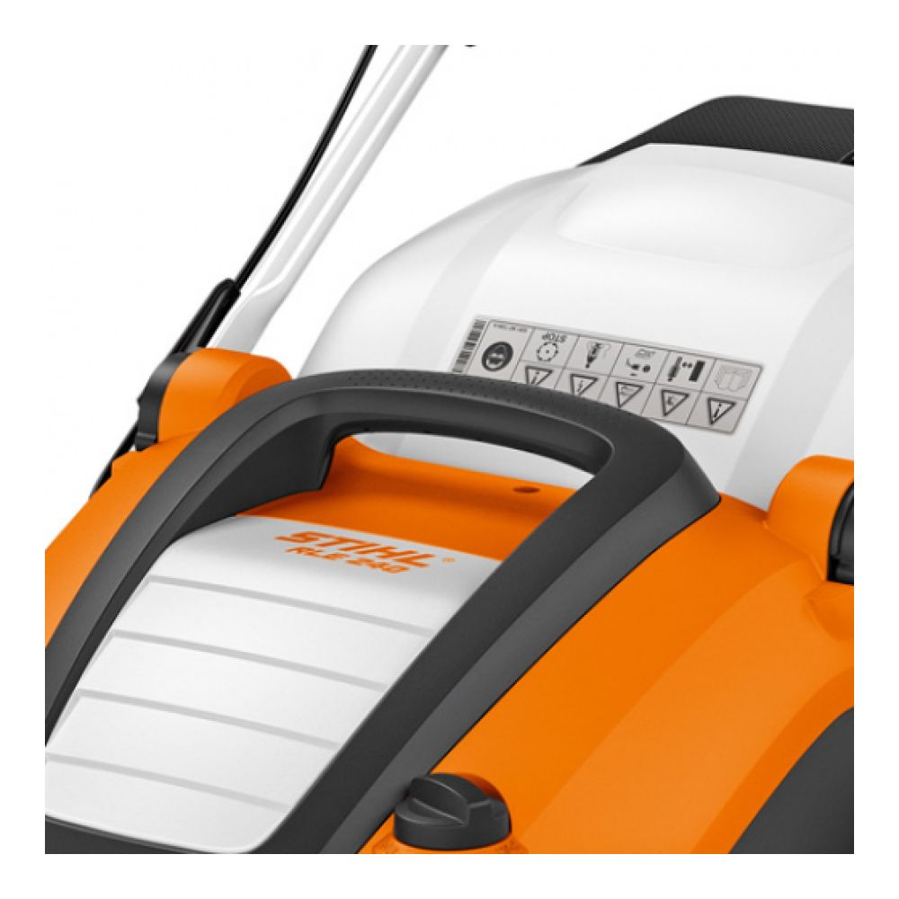 Аэратор Stihl RLE 240, 1500 Вт, 34 см, 62910115615 + набор Care&Clean, 07825168600