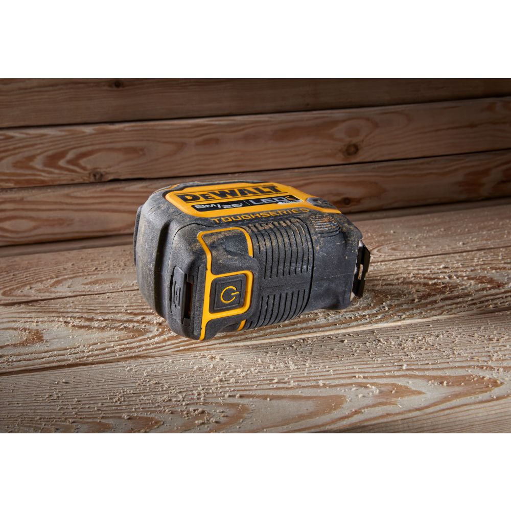 Рулетка DEWALT TOUGHSERIES DWHT35268, с подсветкой, 8 м (DWHT35268)