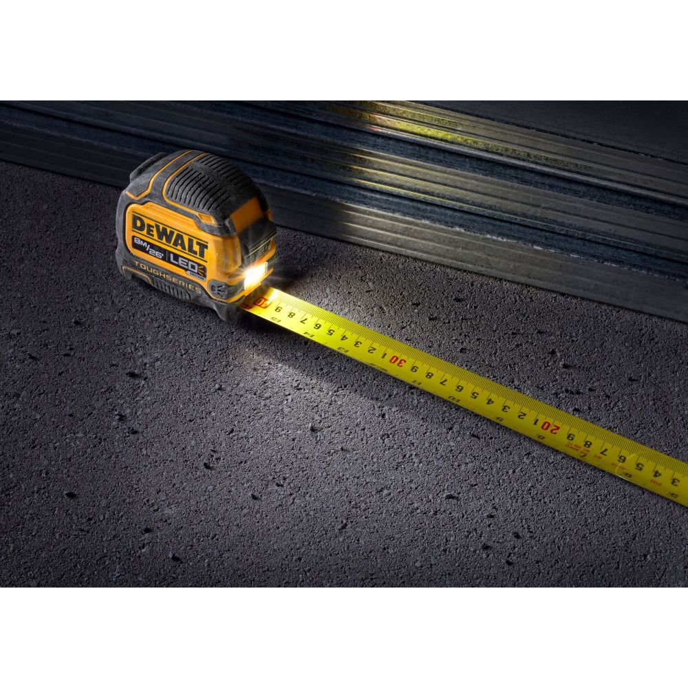 Рулетка DEWALT TOUGHSERIES DWHT35268, с подсветкой, 8 м (DWHT35268)