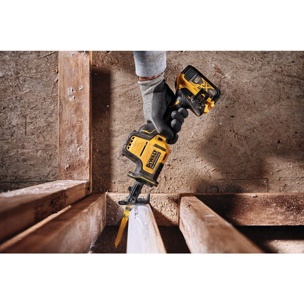 Аккумуляторная сабельная пила DEWALT DCS369P1, 18 В, 2800 ход/мин, 16 мм, с АКБ 5 Ач и ЗУ (DCS369P1N-XJ)