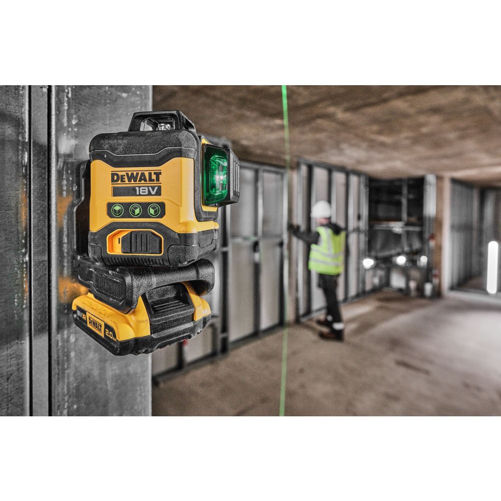 Аккумуляторный лазерный нивелир DEWALT DCLE34031N, 18 В, зеленый луч, 40 м, без АКБ и ЗУ, в кейсе (DCLE34031N-XJ)