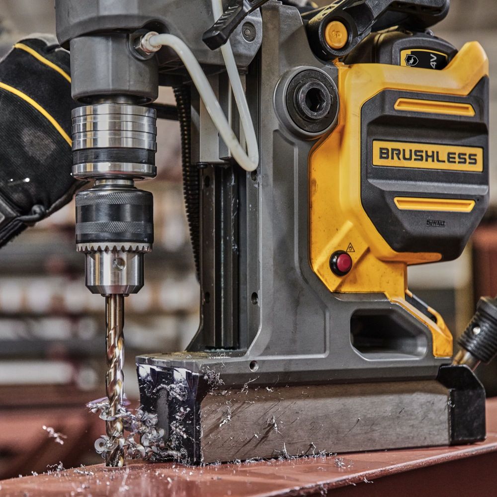 Аккумуляторная магнитная дрель DEWALT DCD1623X2G, 18/54 В, 810 об/мин, с 2 АКБ 9 Ач и ЗУ, в кейсе (DCD1623X2G-QW)