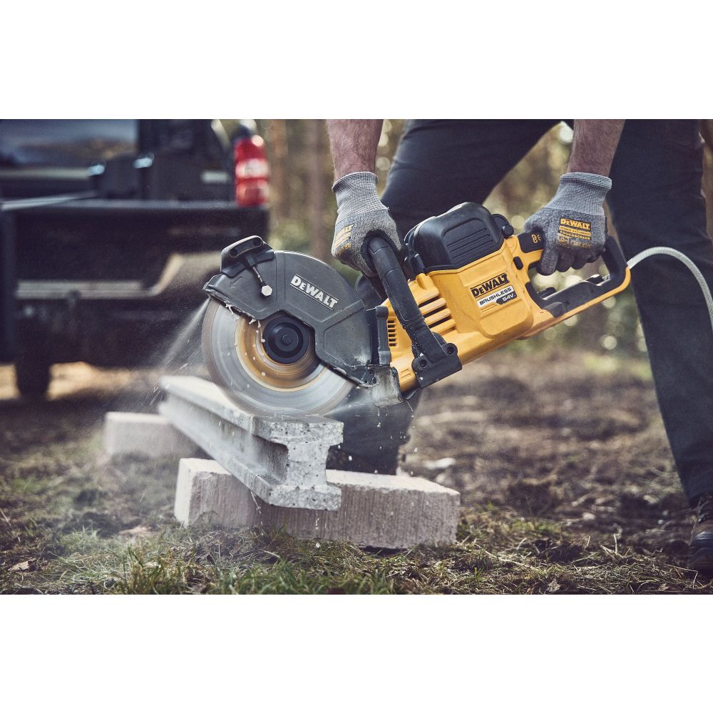 Аккумуляторная отрезная машина DEWALT DCS691X1, 54 В, 230 мм, 6600 об/мин, с АКБ 3 Ач и ЗУ (DCS691X1N-XJ)