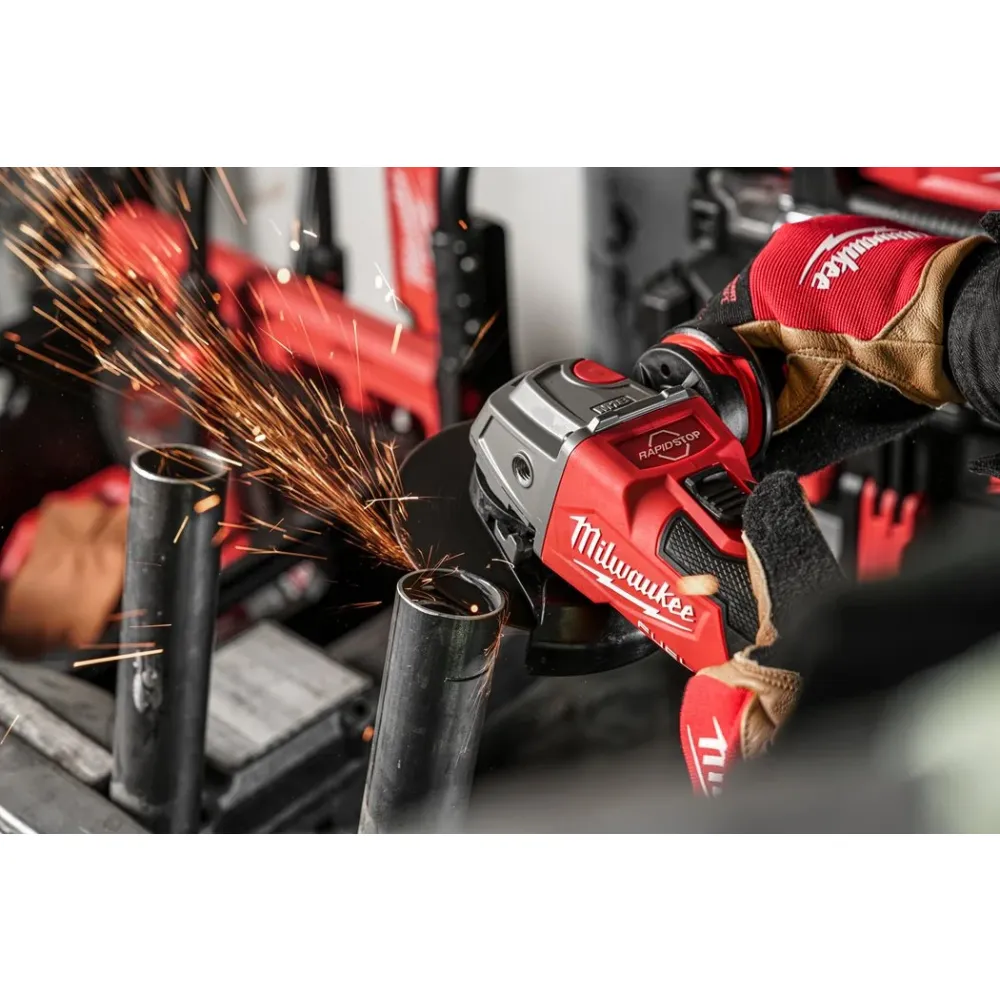 Аккумуляторная угловая шлифмашина Milwaukee M18 ONEFSAG125XPDB-0X, 18 В, 125 мм, 8500 об/мин, без АКБ и ЗУ, в кейсе, 4933478433