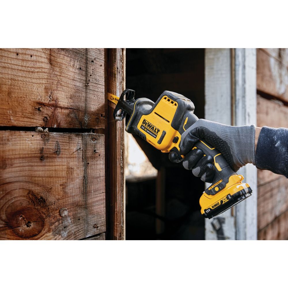 Аккумуляторная сабельная пила DEWALT DCS312L1T, 12 В, 2800 ход/мин, 16 мм, с АКБ 5 Ач и ЗУ, в кейсе TSTAK (DCS312L1NT-XJ)