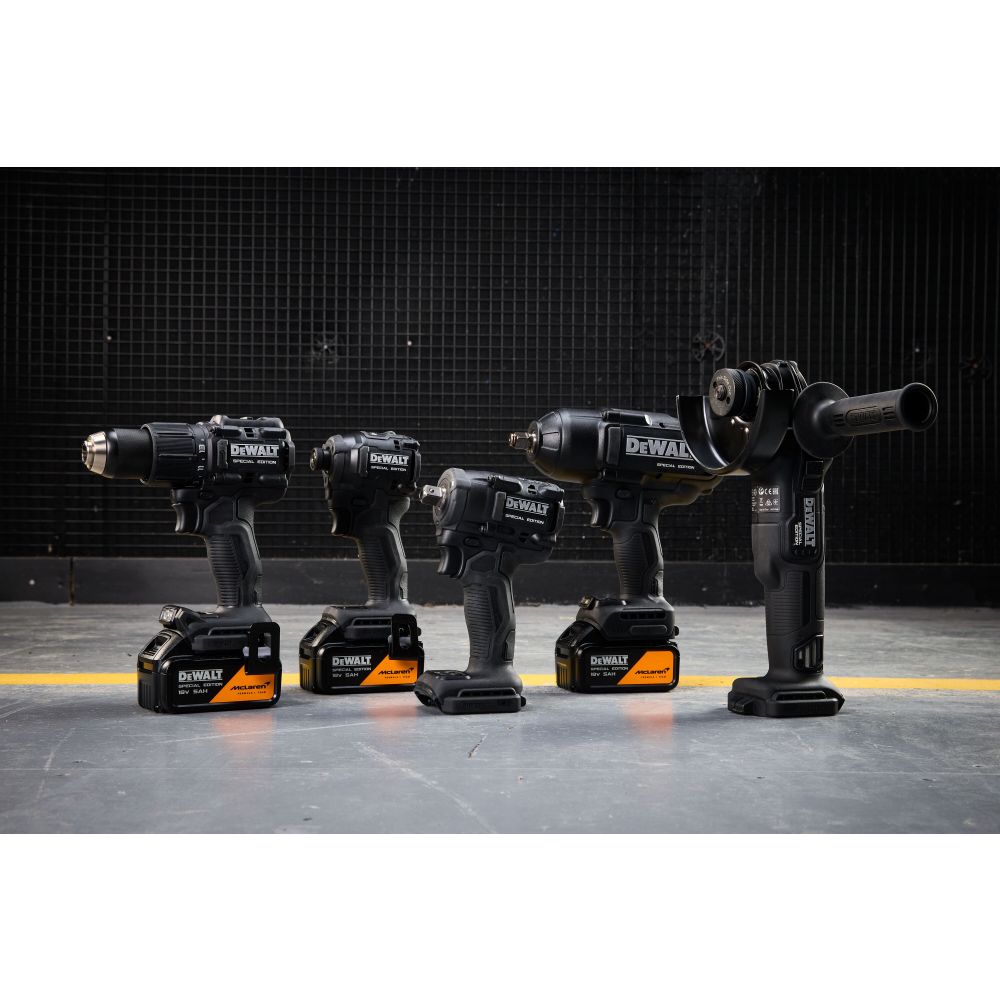 Аккумуляторный набор DEWALT McLaren Limited Edition DCK5222MP3T, 18 В: 5 инструментов, с 3 АКБ 5 Ач и ЗУ, в 2 кейсах TSTAK