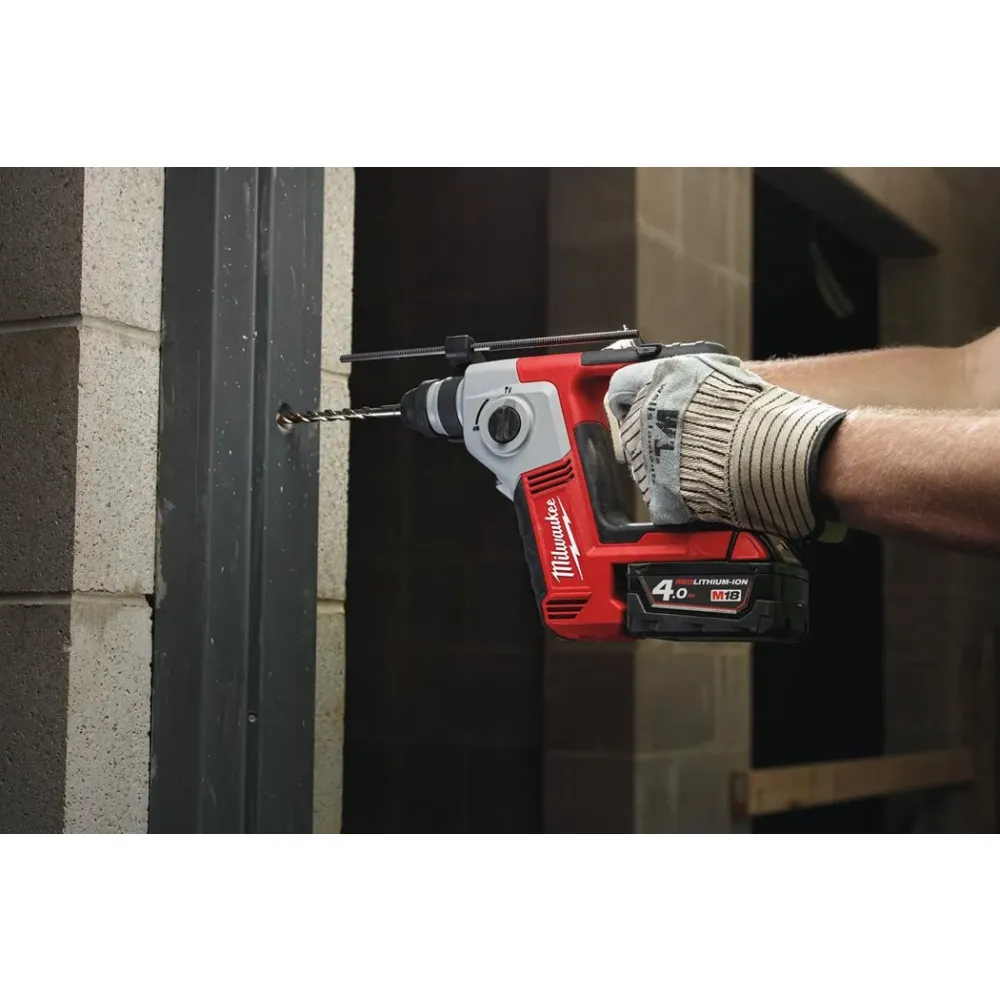 Аккумуляторный перфоратор Milwaukee M18 BH-402C 4933443330, 1.2 Дж, 7000 уд/мин, с 2 АКБ 4 Ач и ЗУ, в кейсе