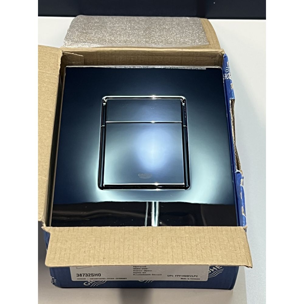 Панель смыва для унитаза GROHE Skate Cosmopolitan, 3 режима, хром (38732000/U1), уцененный товар