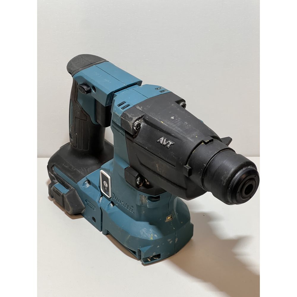 Аккумуляторный перфоратор Makita с системой пылеудаления DX16, 40 В, 2.1 Дж, 5000 уд/мин, с 2 АКБ 2.5 Ач и ЗУ, в кейсе (УЦЕНЕННЫЙ ТОВАР) (HR010GD201/BU)