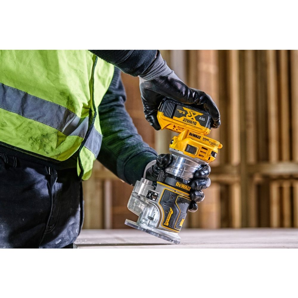 Аккумуляторный вертикальный фрезер DEWALT DCW604P2, 18 В, 25500 об/мин, 55 мм, с 2 АКБ 5 Ач и ЗУ, в кейсе TSTAK (DCW604P2-QW)