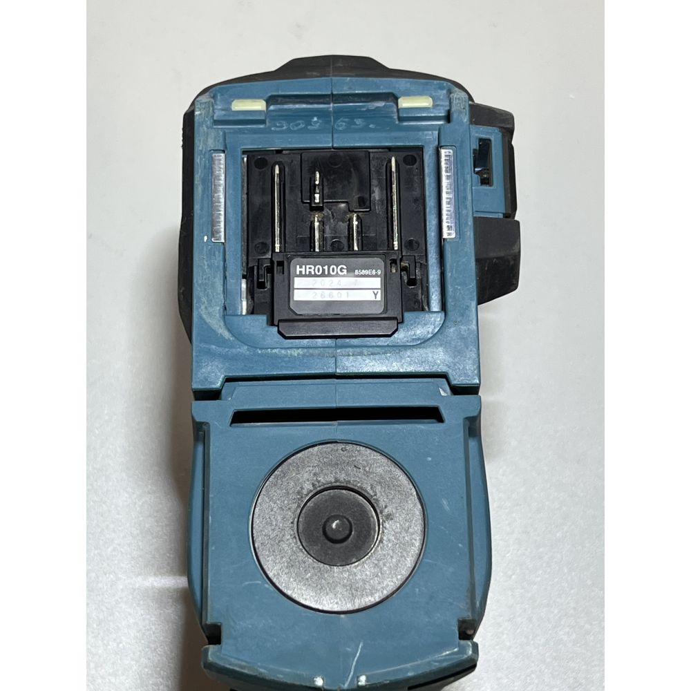 Аккумуляторный перфоратор Makita с системой пылеудаления DX16, 40 В, 2.1 Дж, 5000 уд/мин, с 2 АКБ 2.5 Ач и ЗУ, в кейсе (УЦЕНЕННЫЙ ТОВАР) (HR010GD201/BU)