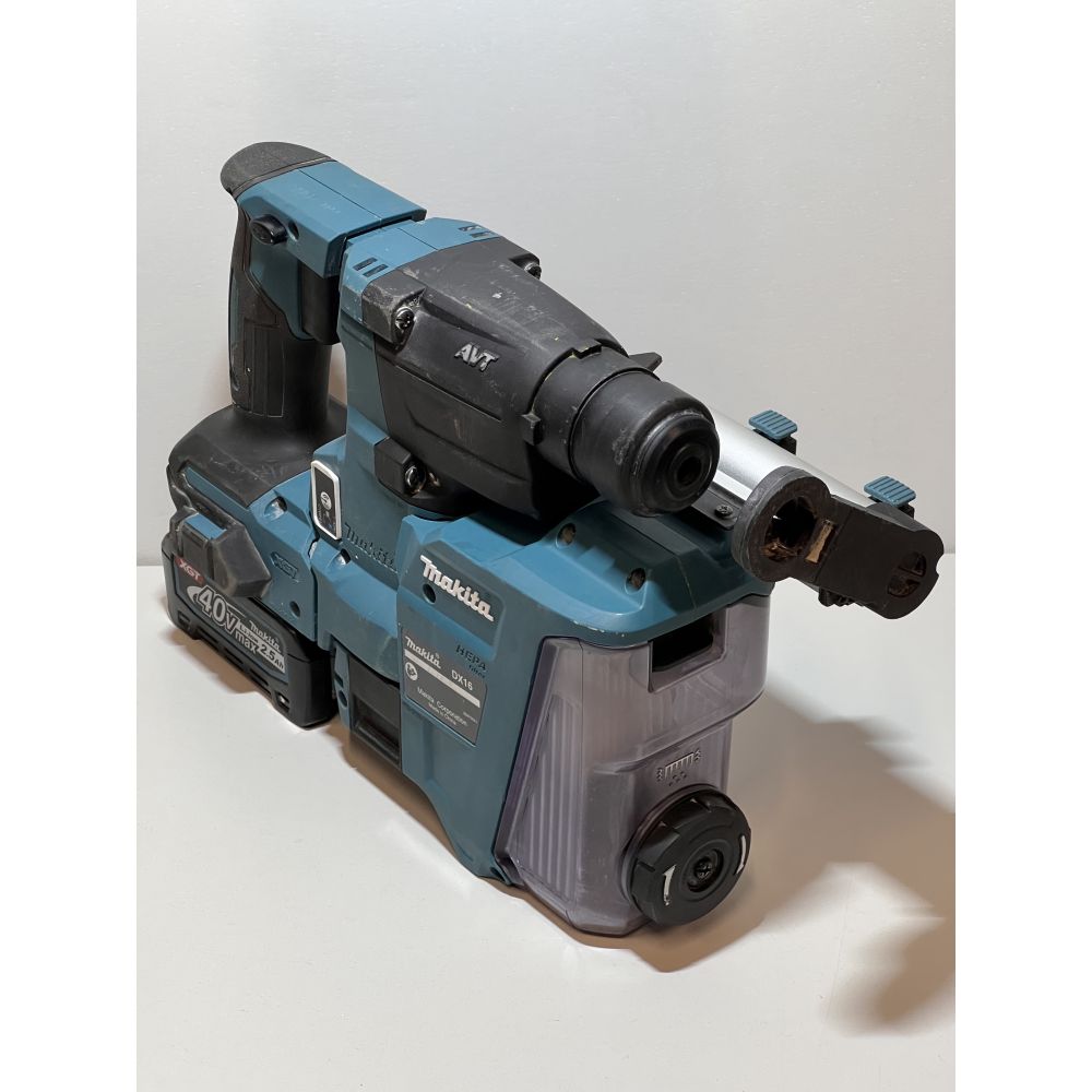 Аккумуляторный перфоратор Makita с системой пылеудаления DX16, 40 В, 2.1 Дж, 5000 уд/мин, с 2 АКБ 2.5 Ач и ЗУ, в кейсе (УЦЕНЕННЫЙ ТОВАР) (HR010GD201/BU)