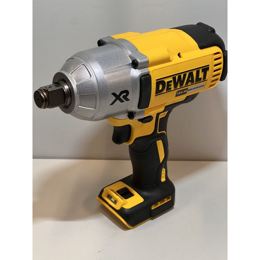 Аккумуляторный гайковерт DEWALT DCF897NT, 18 В, 1627 Нм, 2400 уд/мин, без АКБ и ЗУ, в кейсе TSTAK (УЦЕНЕННЫЙ ТОВАР) (DCF897NT-XJ/U)