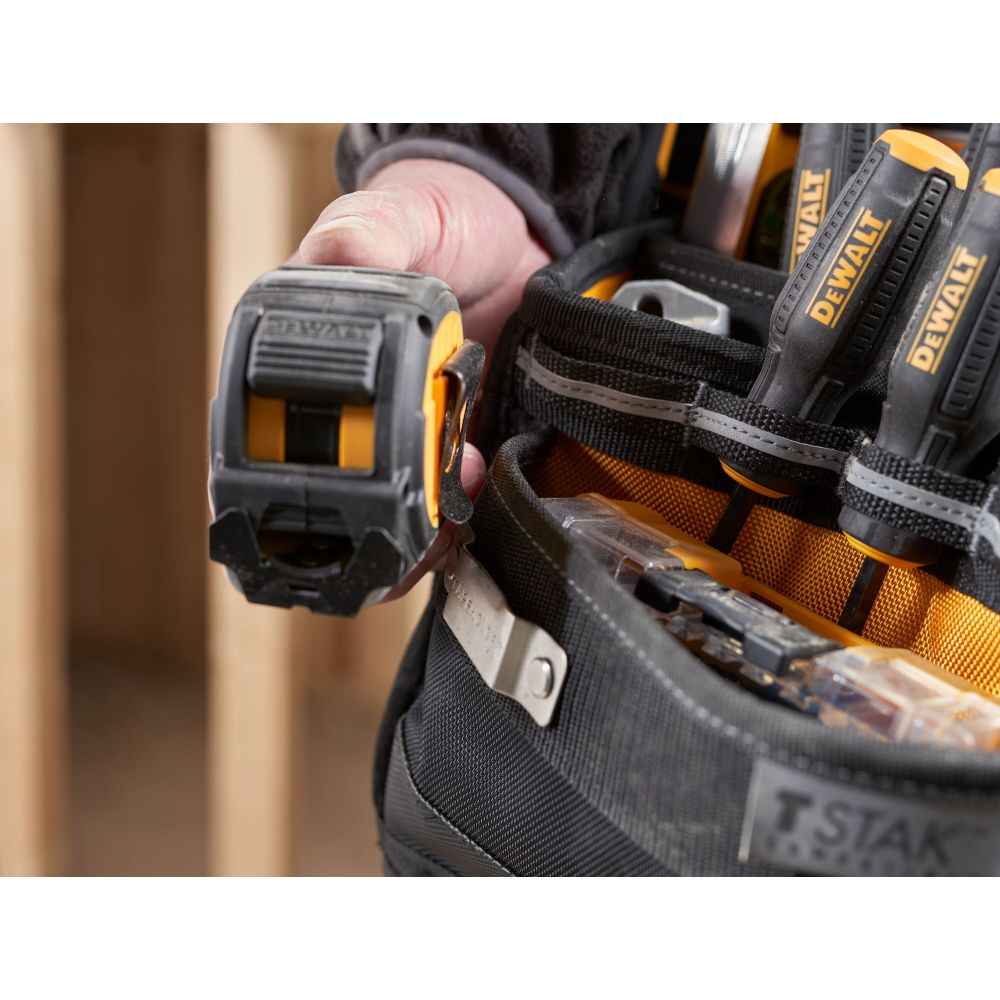 Сумка DEWALT TSTAK DWST83541-1, с наплечным ремнем, 9.8 л