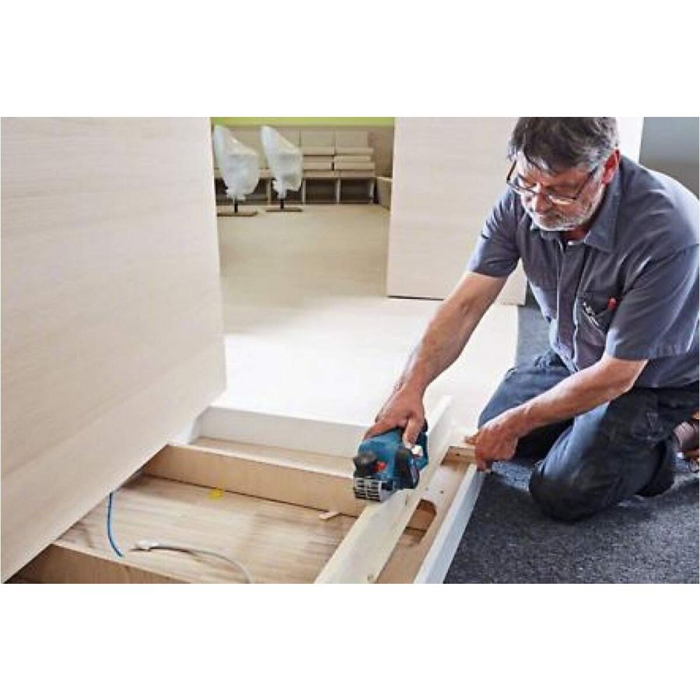 Аккумуляторный рубанок Bosch GHO 12V-20, АКБ 2х12В, 3Ah, З/У, кейс, 06015A7001