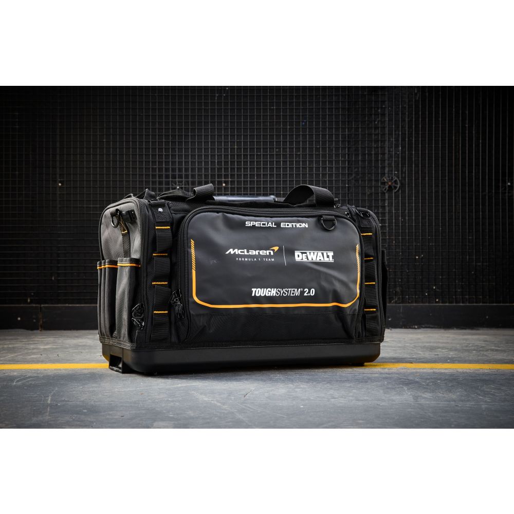 Сумка DEWALT McLaren Limited Edition DWST83542-1, с наплечным ремнем, 56 л