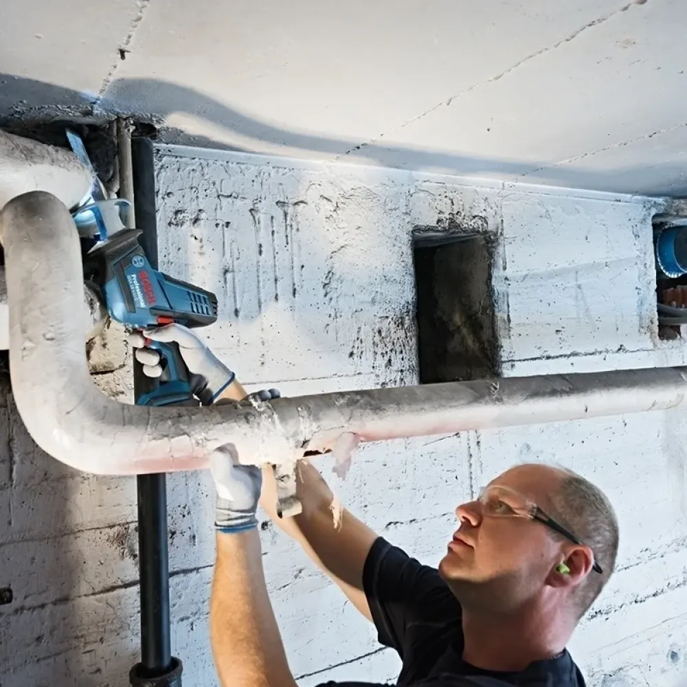 Аккумуляторная сабельная пила Bosch GSA 18 V-LI С, 18 В, 3050 ход/мин, 21 мм, без АКБ и ЗУ (0.601.6A5.001)