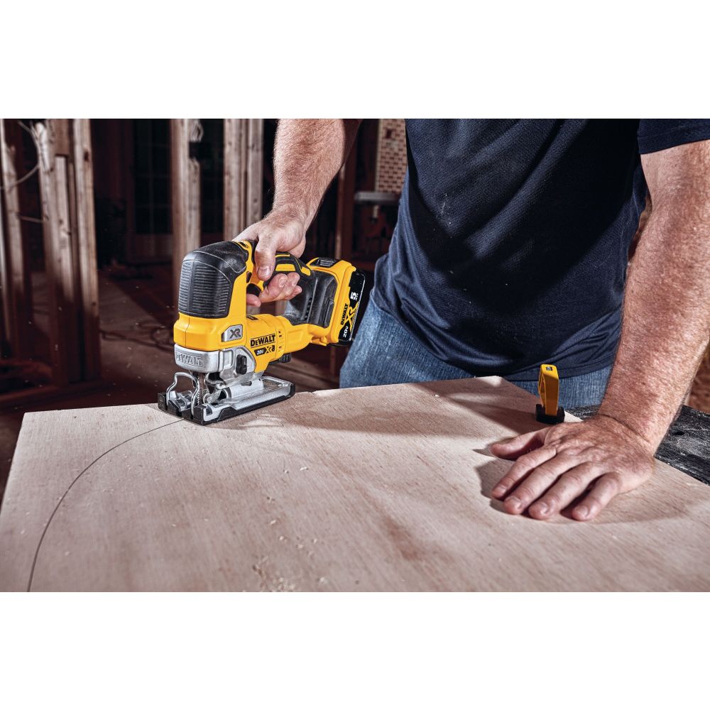 Аккумуляторный лобзик DEWALT DCS334P1, 18 В, 3200 ход/мин, 26 мм, с АКБ 5 Ач и ЗУ (DCS334P1N-XJ)
