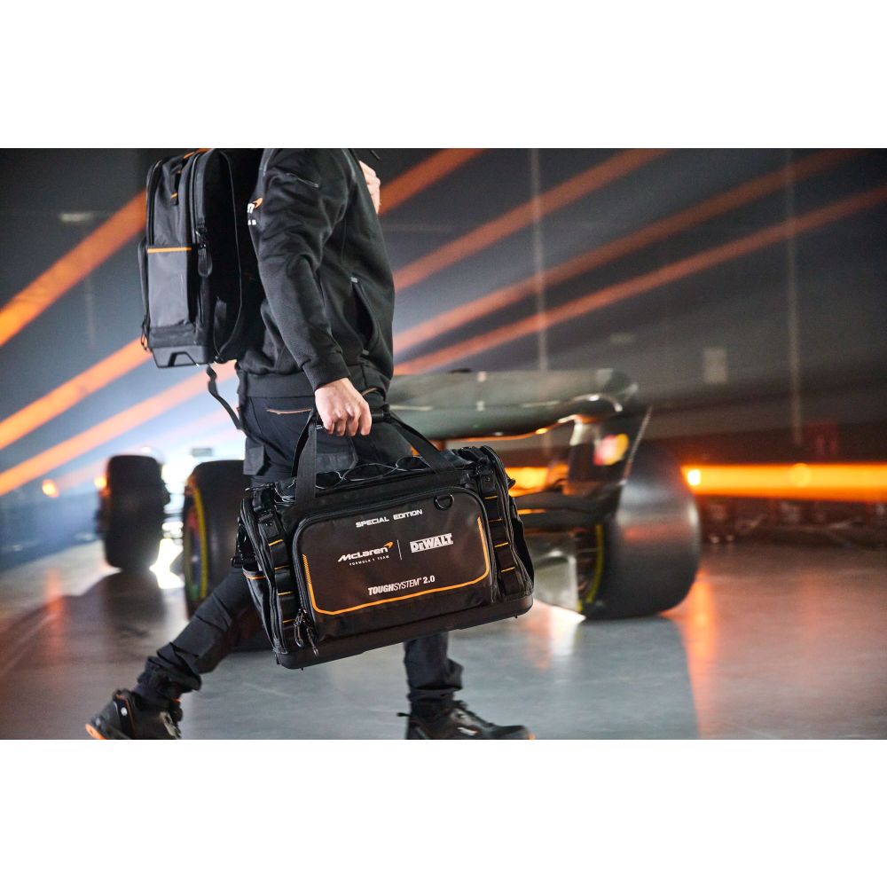 Сумка DEWALT McLaren Limited Edition DWST83542-1, с наплечным ремнем, 56 л