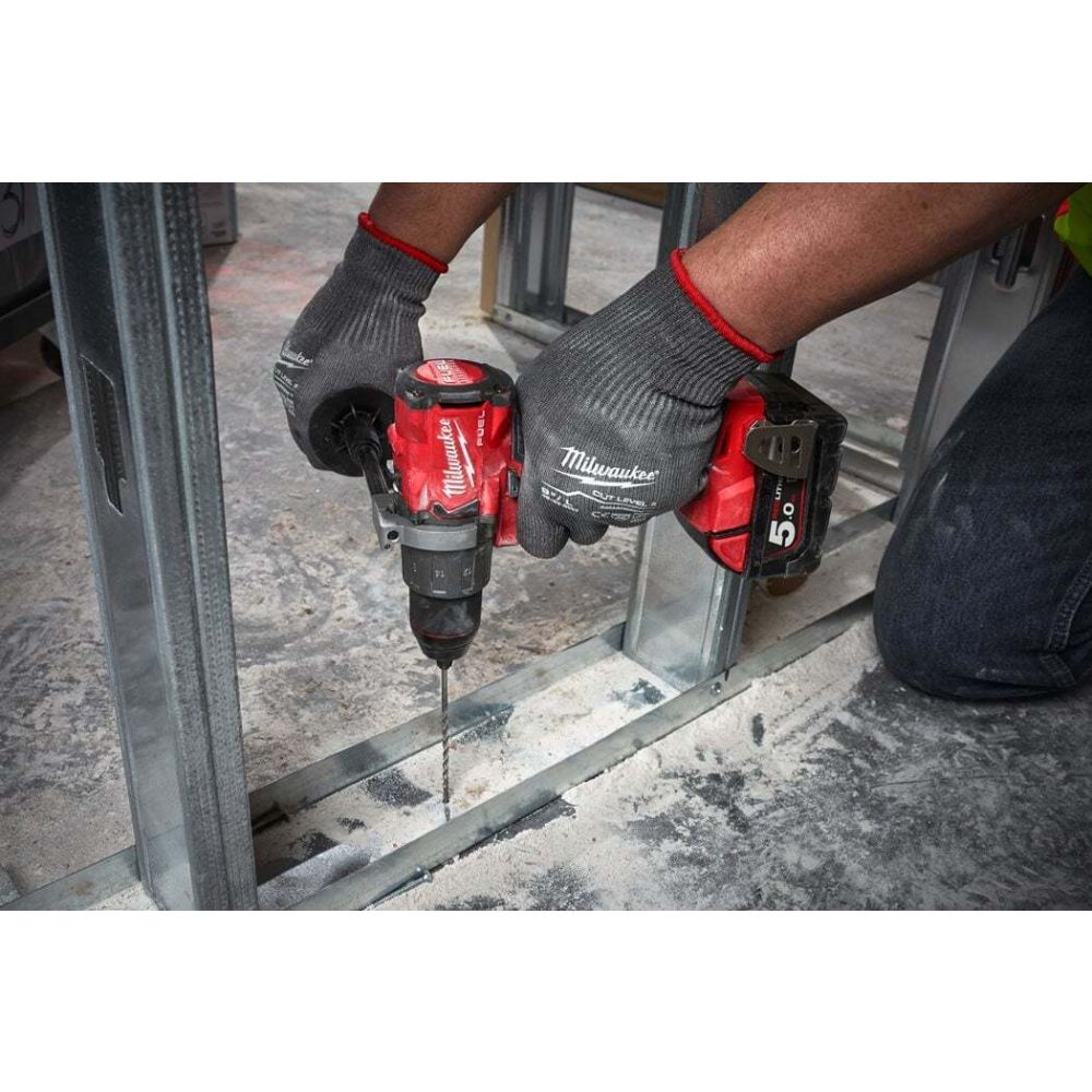 Аккумуляторная ударная дрель-шуруповерт Milwaukee M18 FPD2-502X, 18 В, 135 Нм, 2000 об/мин, 32000 уд/мин, с 2 АКБ 5 Ач и ЗУ, в кейсе, 4933464264