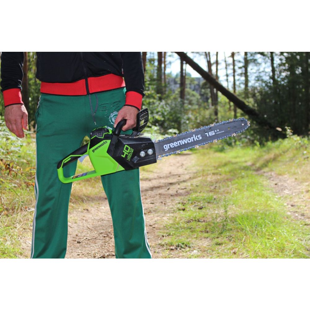 Цепная пила аккумуляторная Greenworks, 40V, 40 см, бесщеточная, до 1,8 КВт, с 1хАКБ 2Ач и ЗУ, 2005807UA
