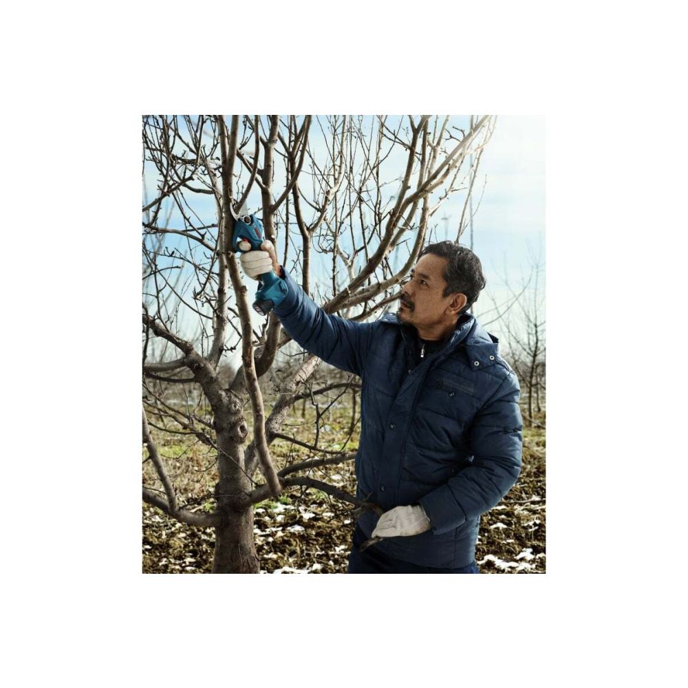 Аккумуляторный секатор Bosch Pro Pruner, 12 В, до 2.5 см, без АКБ и ЗУ, 06019K1020
