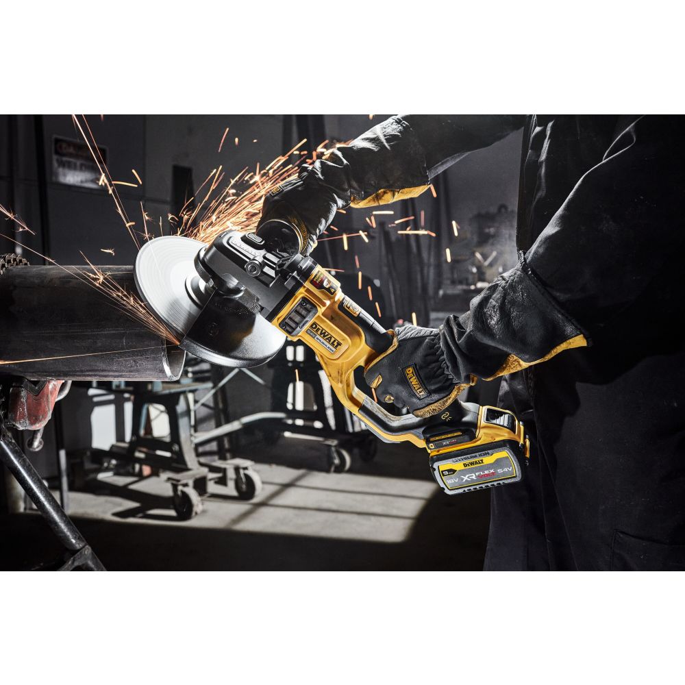 Аккумуляторная угловая шлифмашина DEWALT DCG460NK, 54 В, 230 мм, 6000 об/мин, без АКБ и ЗУ, в кейсе (DCG460NK-XJ)
