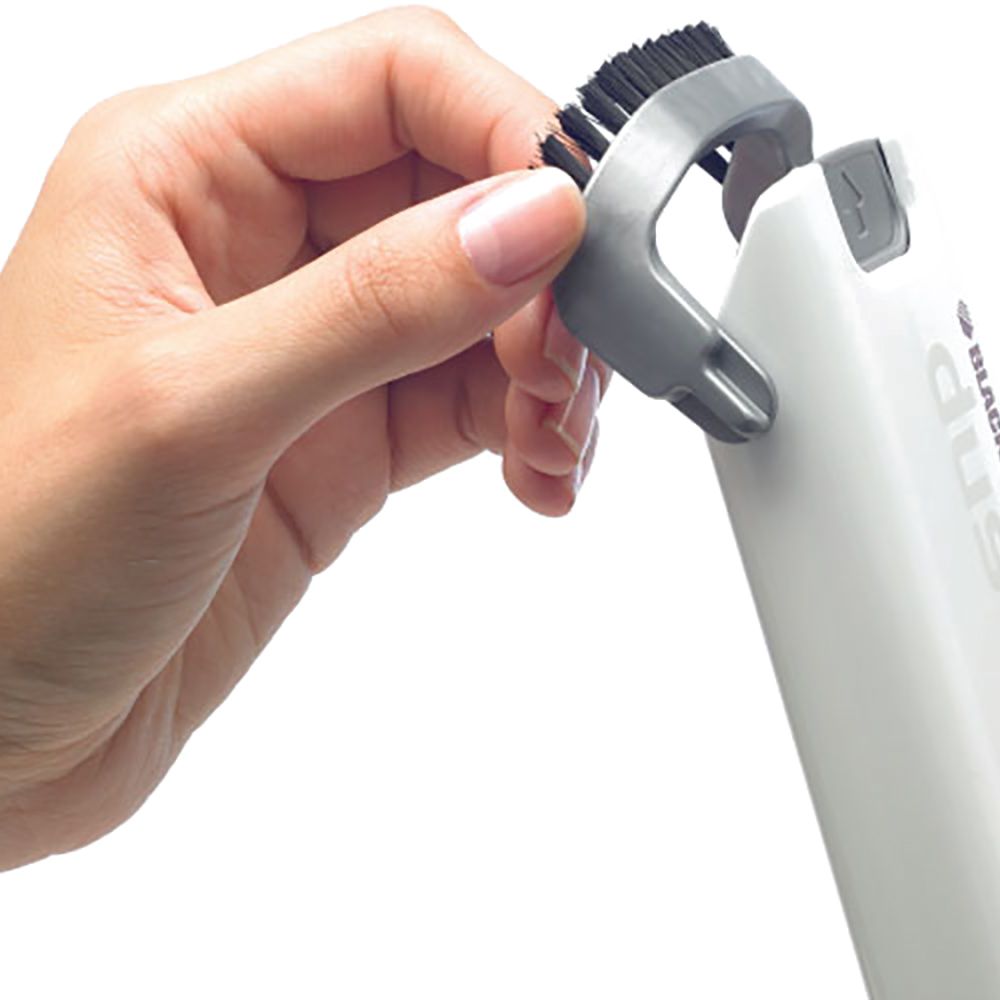 Аккумуляторный пылесос с выдвижным носиком и встроенной щеткой BLACK+DECKER DV9610N