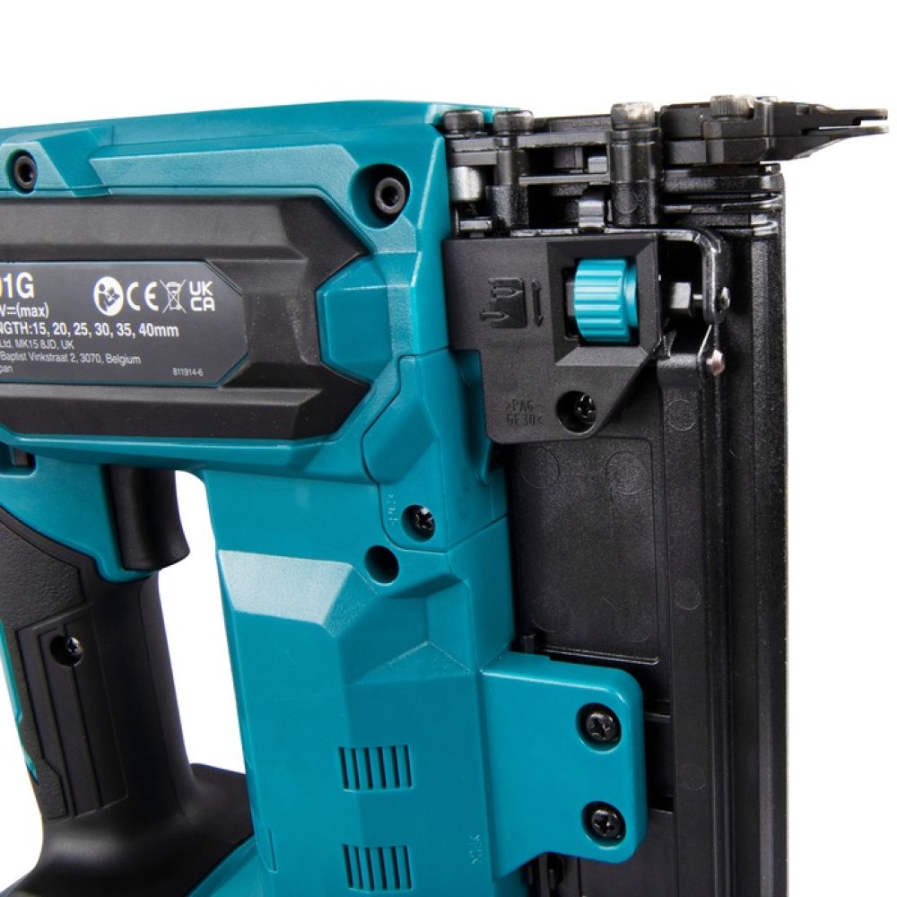 Аккумуляторный гвоздезабивной пистолет Makita FN001GZ, 40 В, без АКБ и ЗУ