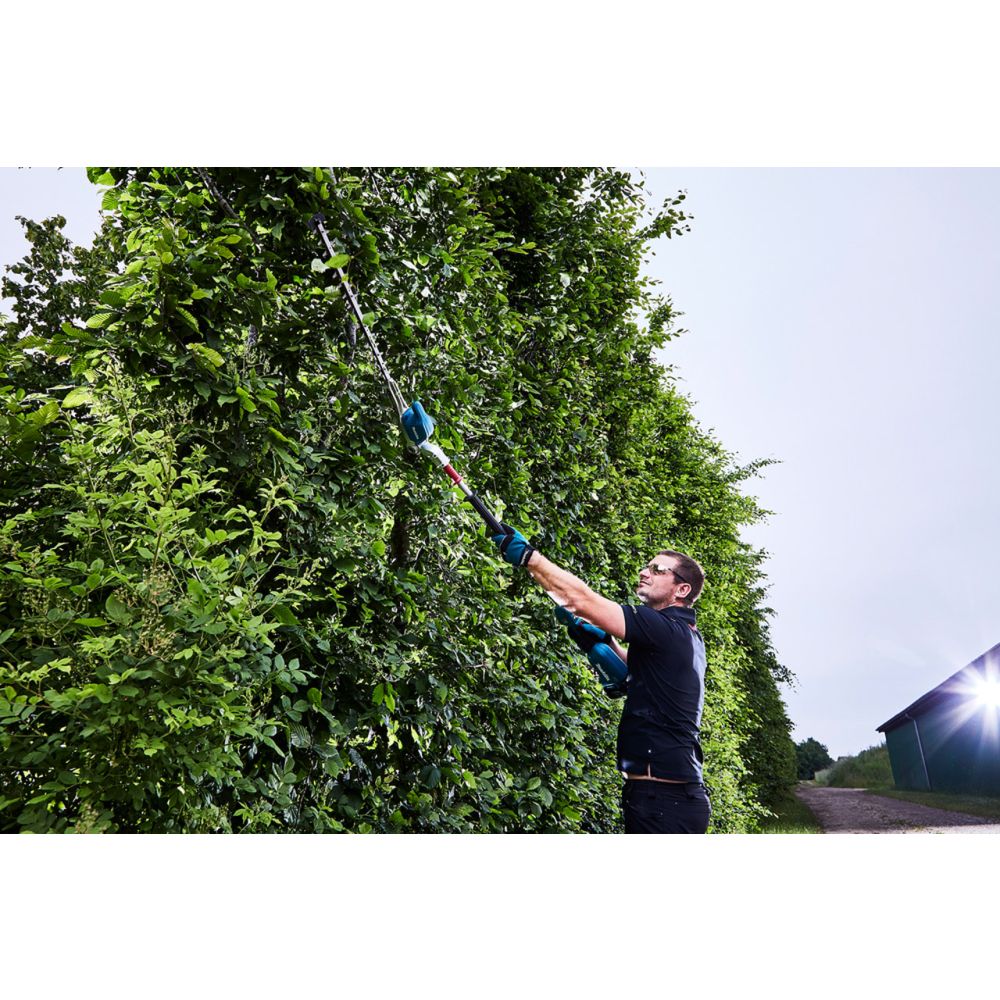 Аккумуляторный штанговый кусторез Makita, 18 В, 50 см, 2200 ход/мин, без АКБ и ЗУ, DUN500WZ