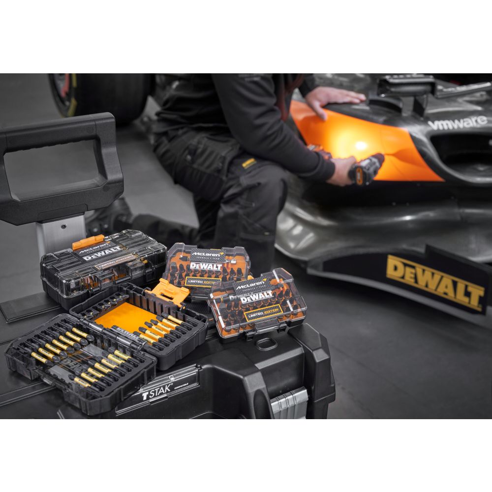 Набор бит и торцевых головок DEWALT McLaren Limited Edition DT70782, с торсионным адаптером, 33 шт., в кейсе (DT70782-QZ)
