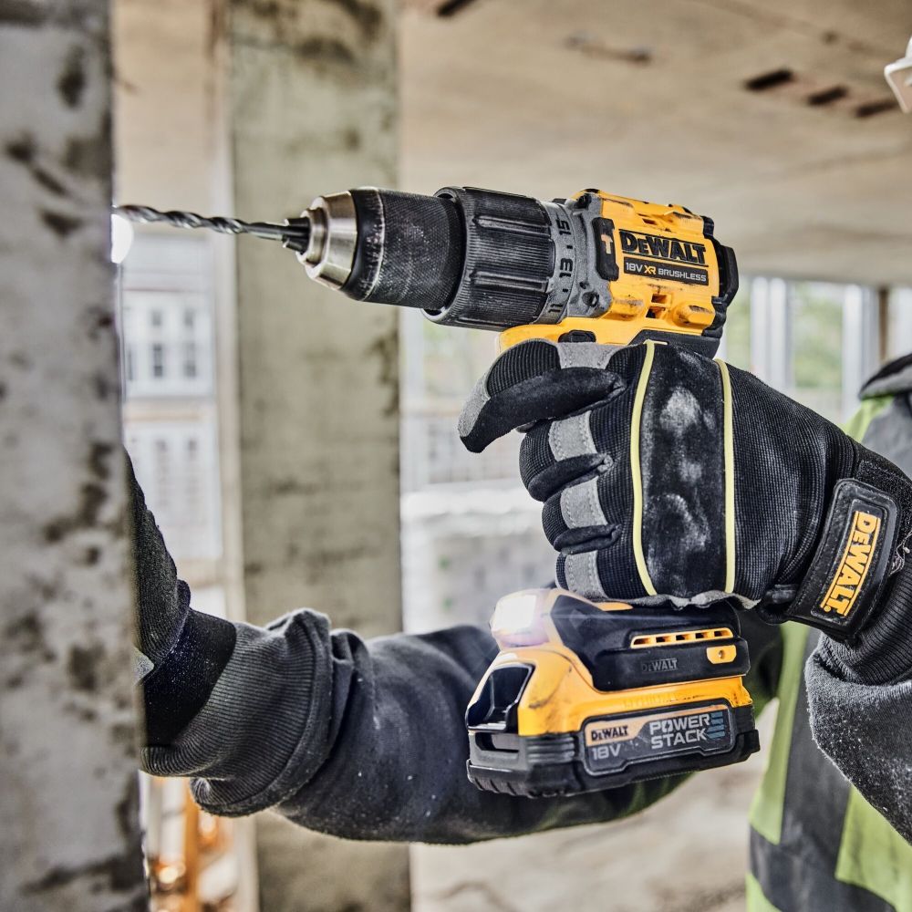 Аккумуляторная ударная дрель-шуруповерт DEWALT DCD805E2T, 18 В, 2000 об/мин, 34000 уд/мин, с 2 АКБ 1.7 Ач и ЗУ, в кейсе TSTAK (DCD805E2T-QW)