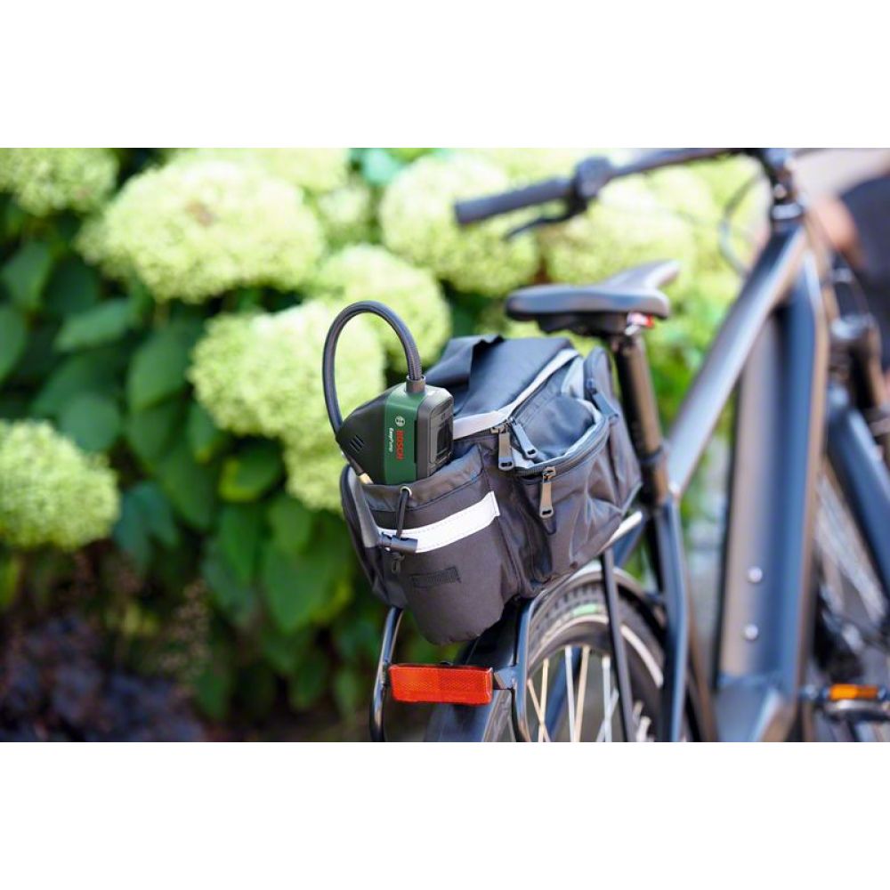 Аккумуляторный насос Bosch EasyPump, 3.6 В, 10.3 бар, 10 л/мин, со встроенной АКБ 3 Ач, 0603947000