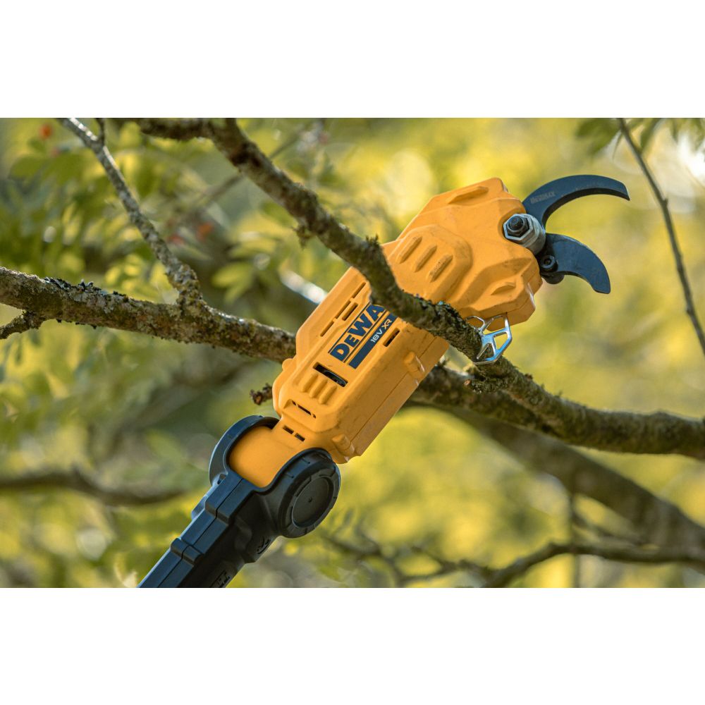 Аккумуляторный высотный секатор DEWALT DCMPP569P1, 18 В, рез до 38 мм, с АКБ 5 Ач и ЗУ (DCMPP569P1-QW)