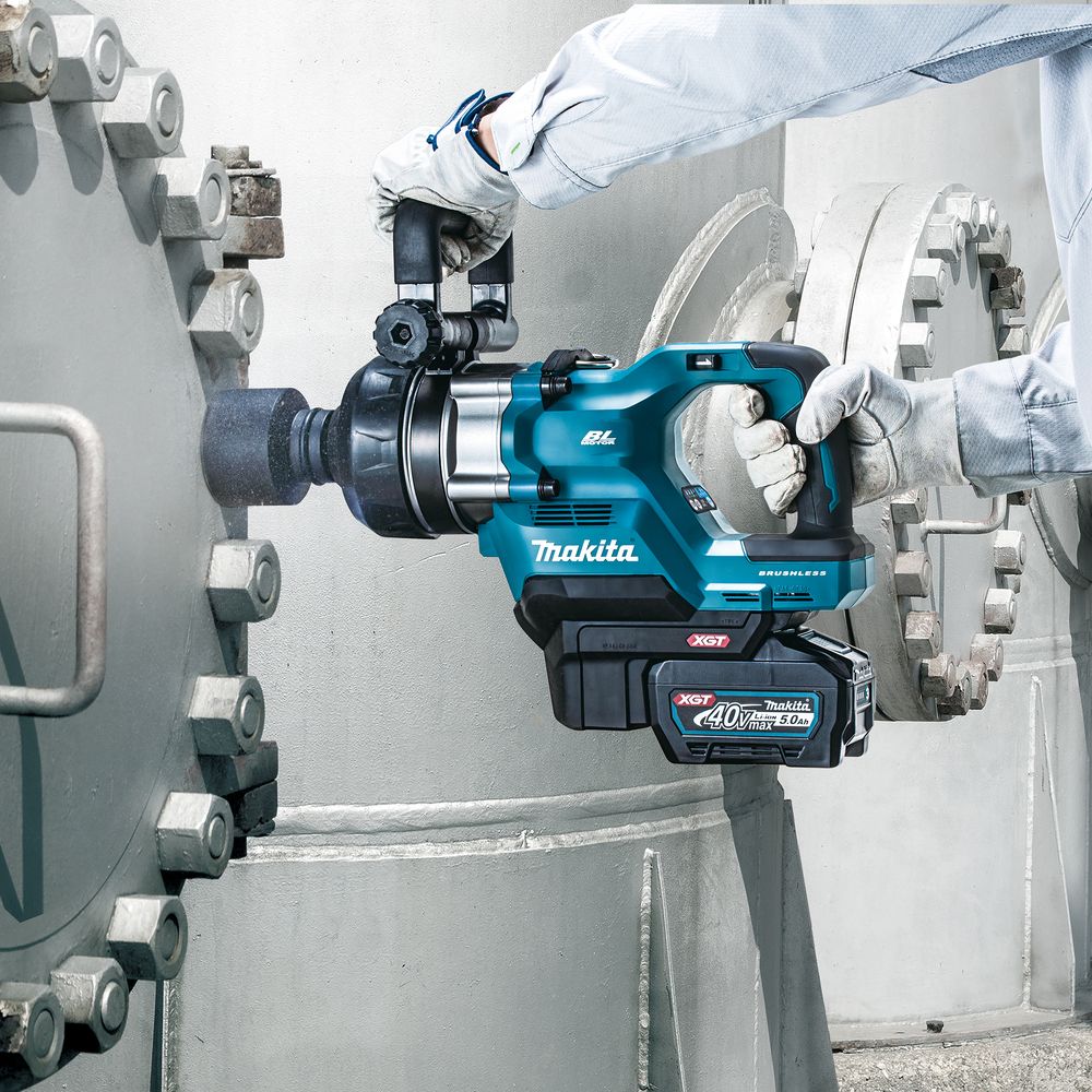 Аккумуляторный гайковерт Makita TW009GZ01, 40 В, 3150 Нм, 1750 уд/мин, без АКБ и ЗУ, в кейсе