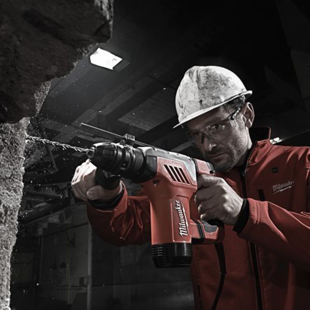 Перфоратор Milwaukee PLH 28 E 4933446790