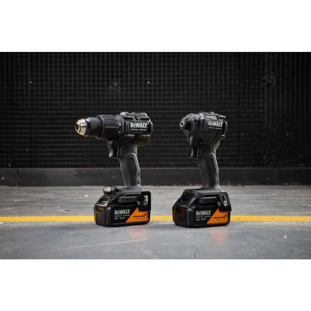 Аккумуляторный набор DEWALT McLaren Limited Edition DCK2222MP2T: дрель-шуруповерт + шуруповерт, с 2 АКБ 5 Ач и ЗУ, в кейсе TSTAK
