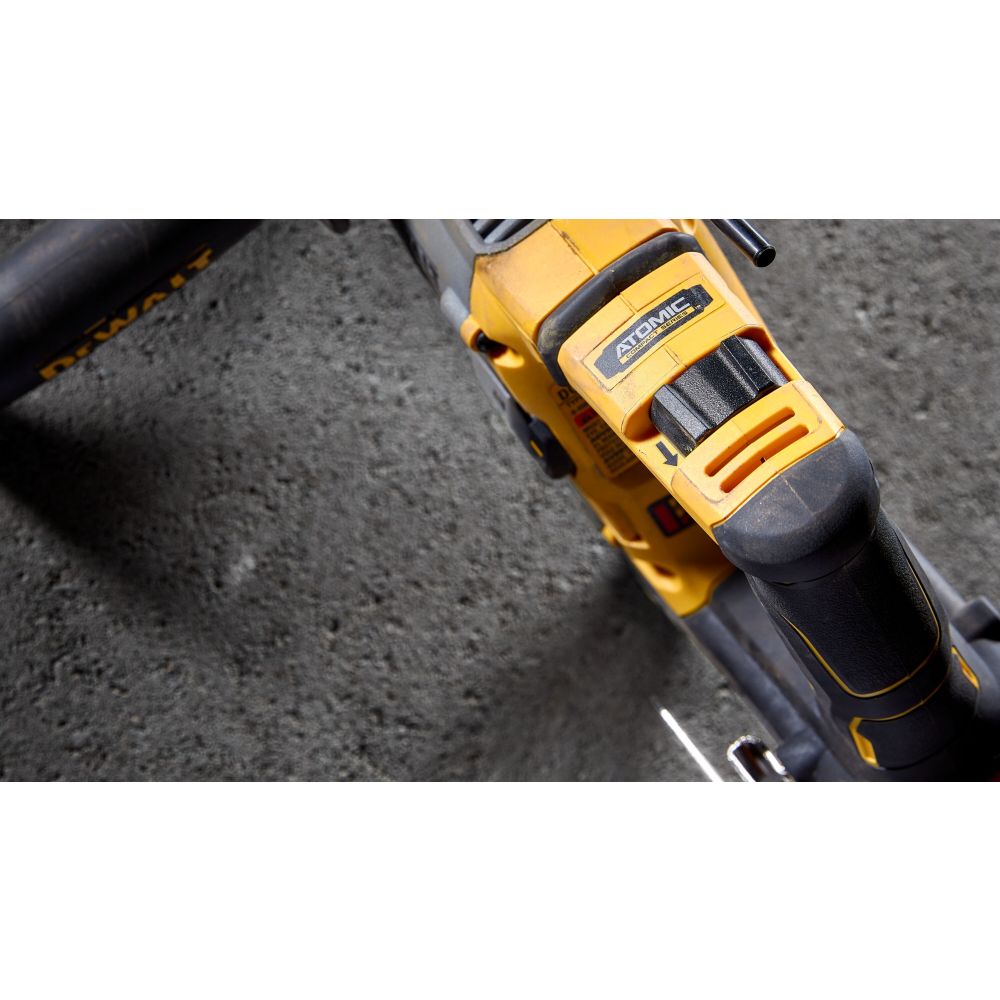 Аккумуляторный перфоратор DEWALT DCH172BP1, 20 В, 1.4 Дж, 4980 уд/мин, с АКБ 5 Ач и ЗУ (DCH172BP1-XJ)