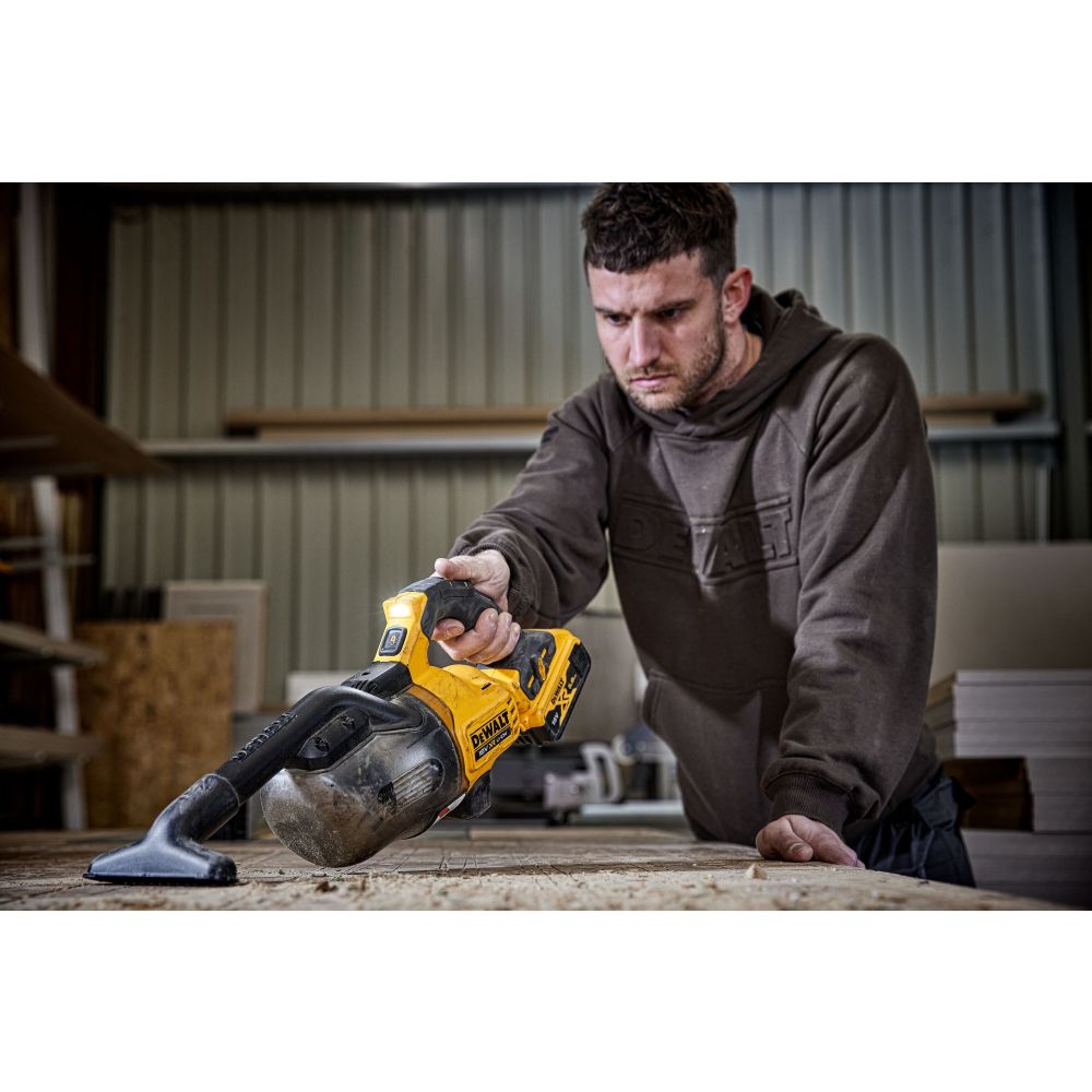 Аккумуляторный пылесос DEWALT DCV501LP1, 18 В, 0.75 л, с АКБ 5 Ач и ЗУ, в сумке (DCV501LP1N-XJ)