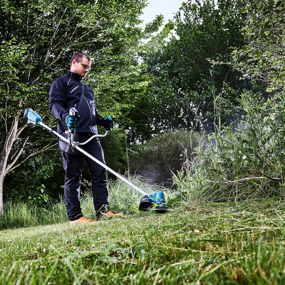 Аккумуляторный триммер Makita DUR190URT3, c 2 АКБ 5 Ач и ЗУ