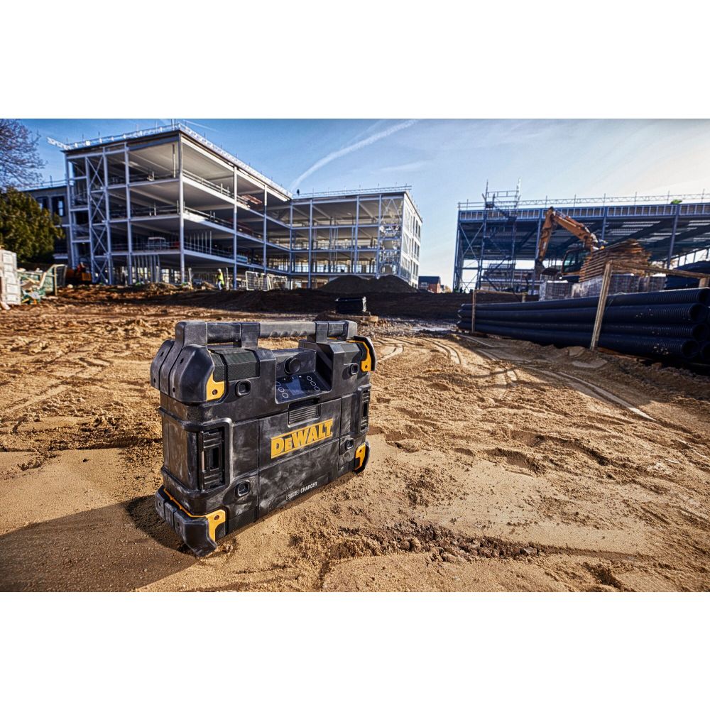 Аккумуляторное зарядное устройство-радиоприемник DEWALT DWST1-81078, 12/18/54 В, 45 Вт (DWST1-81078-QW)