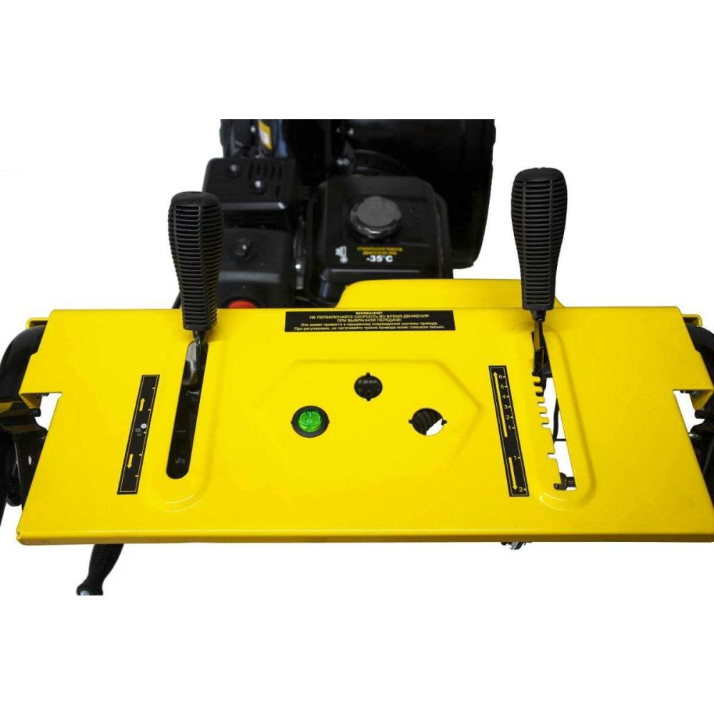 Бензиновый снегоуборщик Huter SGC 4100LX, 6.5 л.с., 70/7/26