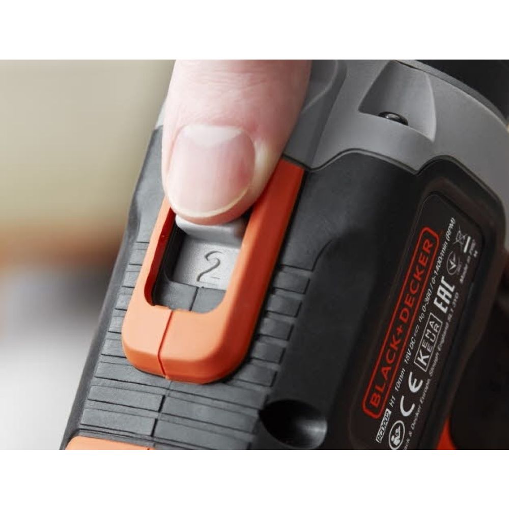 Аккумуляторная ударная дрель-шуруповерт BLACK+DECKER BCD003C2K, 18В, 1400 об/мин, 40 Нм, 2 Li-Ion аккумулятора 1.5Ач, зарядное устройство, кейс