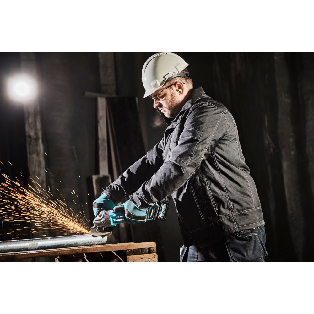 Аккумуляторная угловая шлифмашина Makita GA005GZ, 40 В, 125 мм, 8500 об/мин, без АКБ и ЗУ