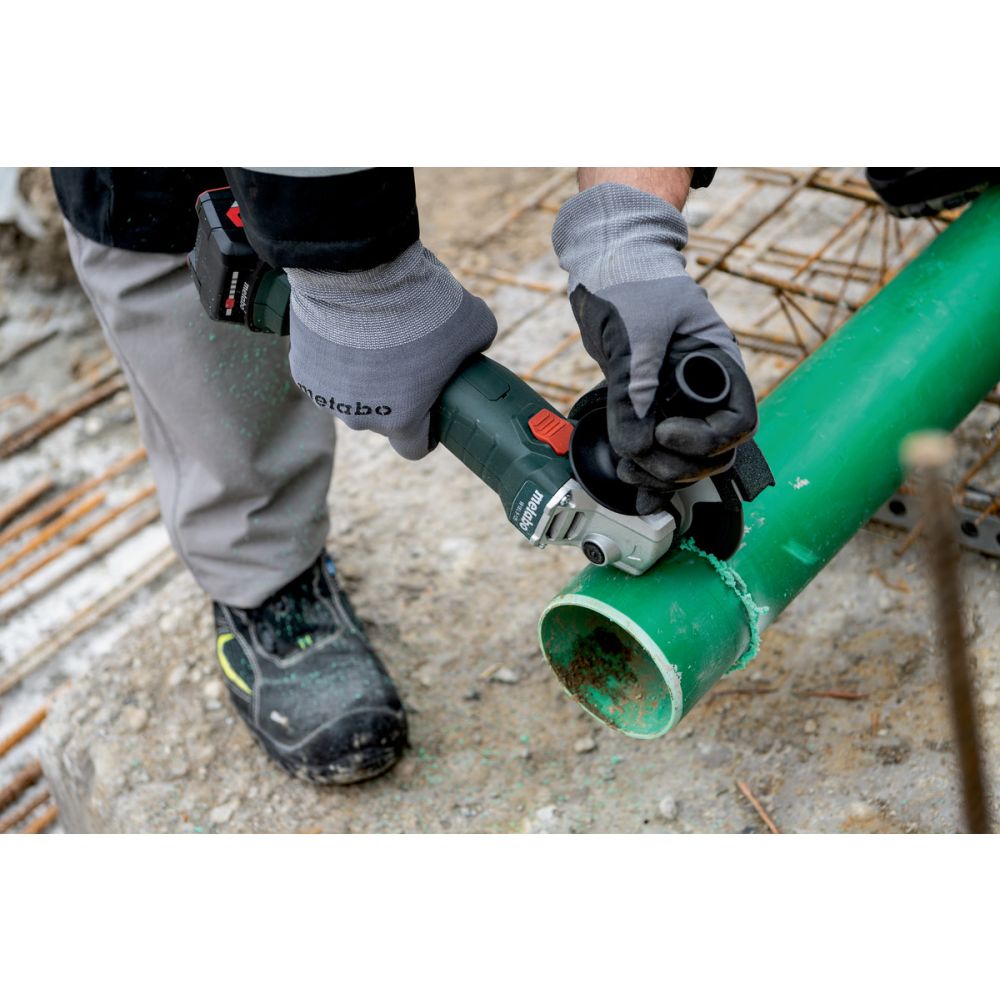 Аккумуляторная угловая шлифмашина Metabo W 18 L 9-125, 18 В, 125 мм, 8500 об/мин, с 2 АКБ 4 Ач и ЗУ, в кейсе metaBOX (602247510)