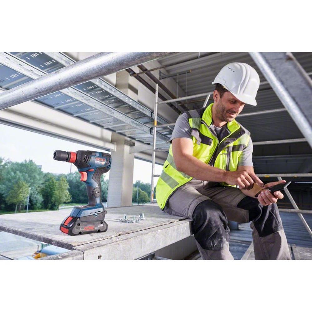 Аккумуляторный ударный гайковерт Bosch GDX 18V-200 C, 200 Нм, 3400 об/мин, 4000 уд/мин, с 2 АКБ 5 Ач и ЗУ, в кейсе, 06019G4201