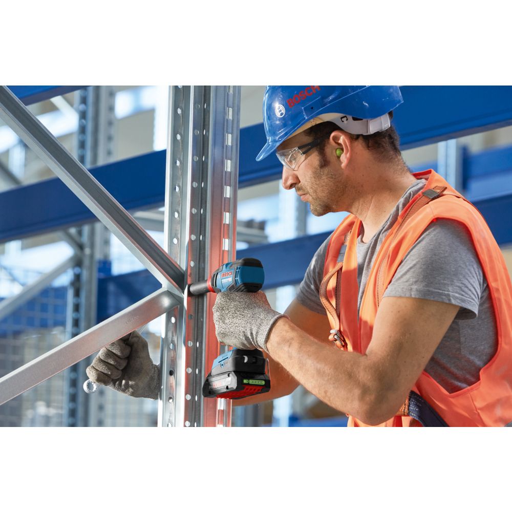 Аккумуляторный ударный гайковерт Bosch GDX 18V-200 C, 200 Нм, 3400 об/мин, 4000 уд/мин, с 2 АКБ 5 Ач и ЗУ, в кейсе, 06019G4201