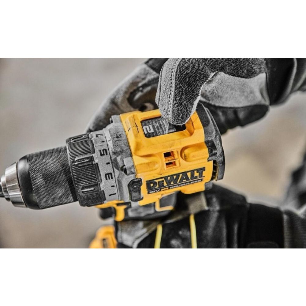 Аккумуляторная дрель-шуруповерт DEWALT DCD800E2T, 18 В, 2000 об/мин, с 2 АКБ 1.7 Ач и ЗУ, в кейсе TSTAK (DCD800E2T-QW)
