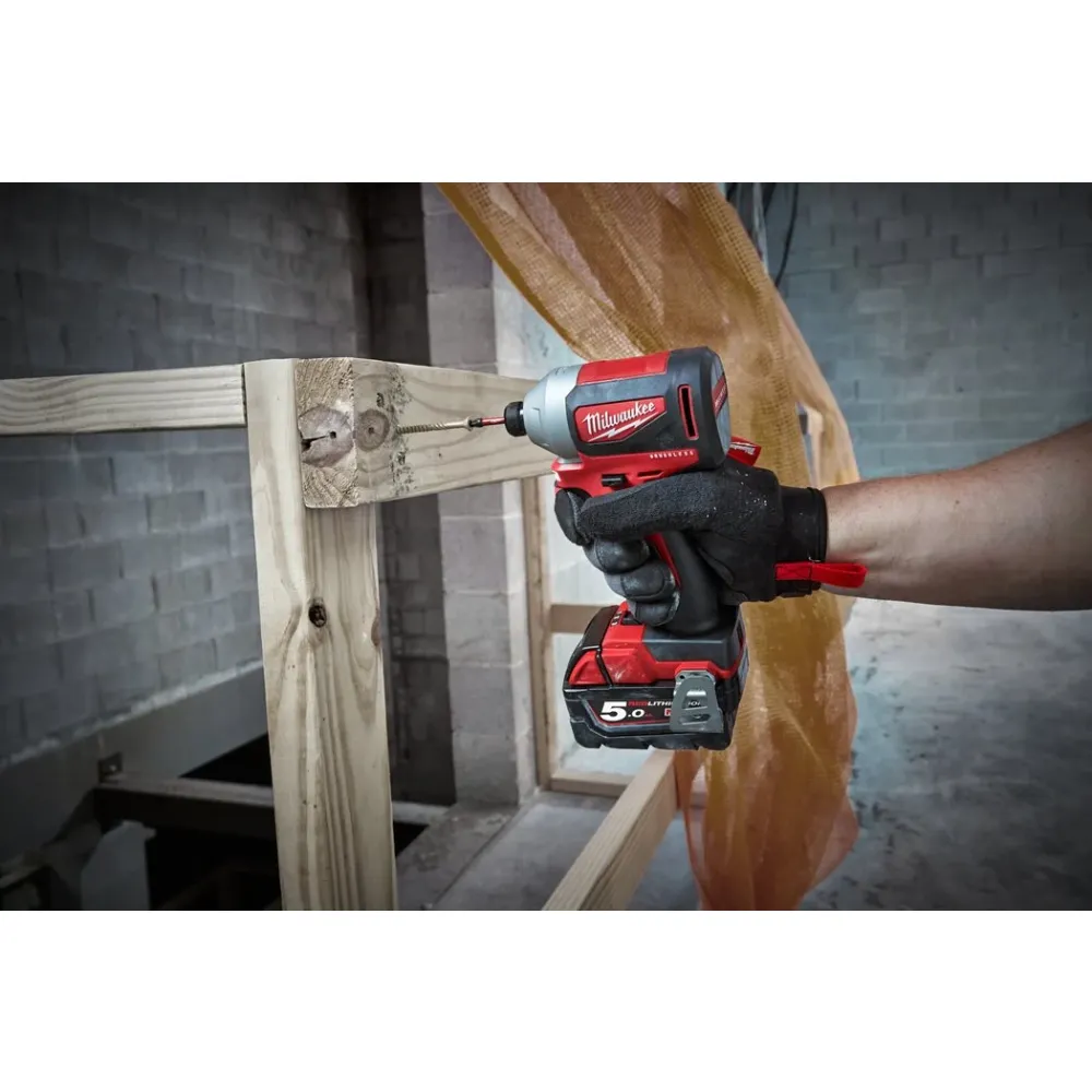 Аккумуляторный импульсный винтоверт Milwaukee M18 BLID2-0X, 180 Нм, без АКБ и ЗУ, в кейсе, 4933464519